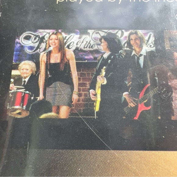 Hot in Cleveland: The Complete TV Series, 6 Seasons DVD,Subtitled|Bonus Features - Picture 13 of 16